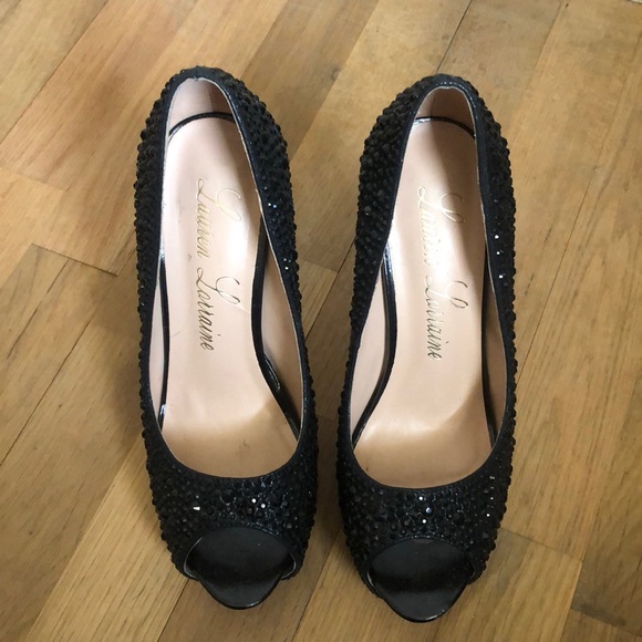 Heels - Picture 3 of 4